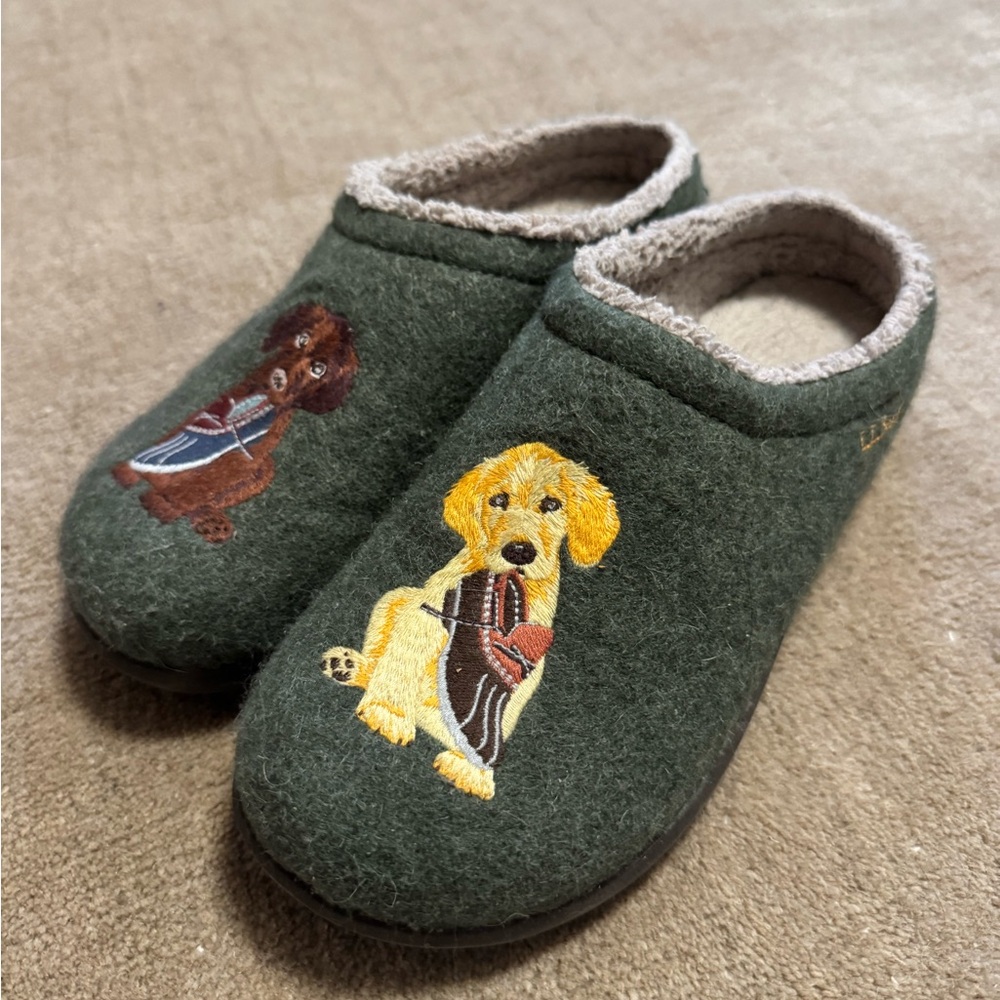 L.L. Bean Green Dog Embroidered Slippers